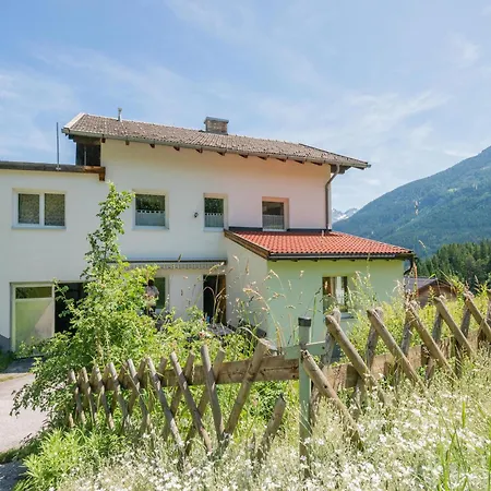 In Tyrol Near Resort, Cleaning Included בית נופש Piller